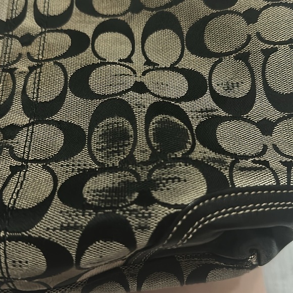 Coach Vintage Hampton F13973
Handbag Signature Jacquard &
Leather - Picture 11 of 16